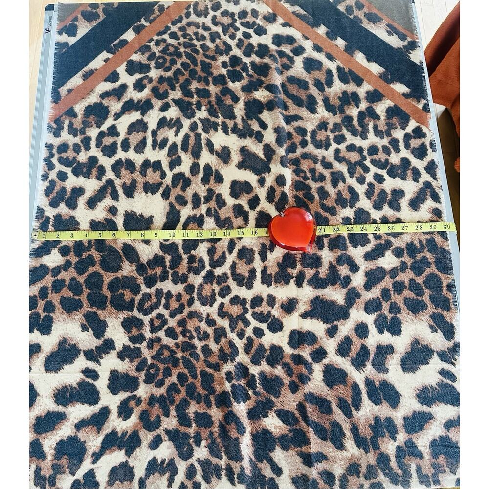 Vince Camuto Scarf Wrap Animal Print Brown Black w/Eyelash Fringe 32" x 76" Chic - Picture 7 of 8